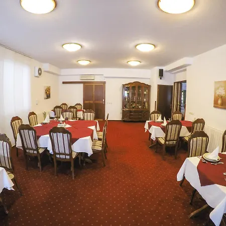 Mihovil Hotel 3*